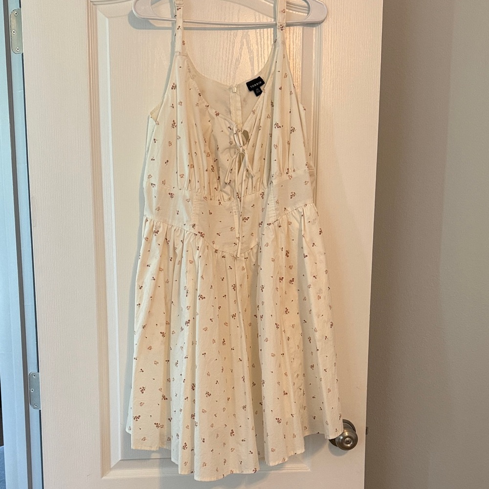 torrid Cream Floral Button-Front Top